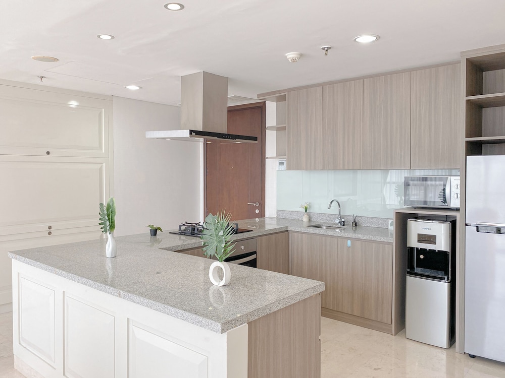 Nice and Comfy 2BR Apartment at Ciputra World 2