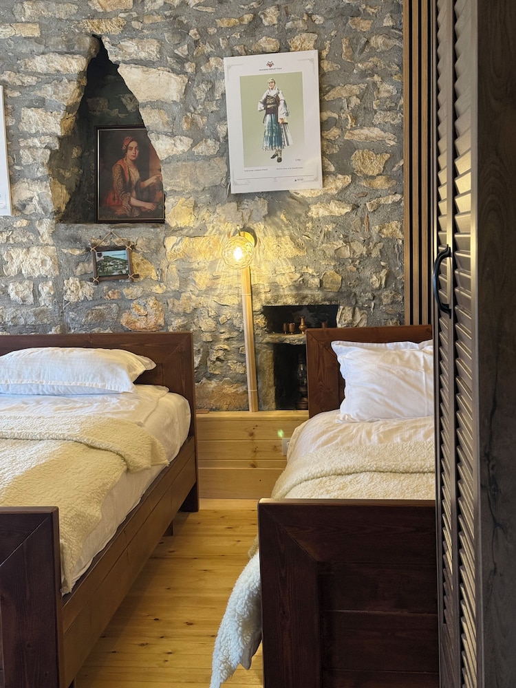 Old Town Guesthouse Guri