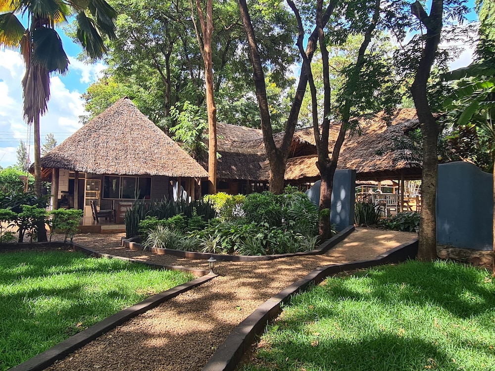 Honey Badger Lodge view 2