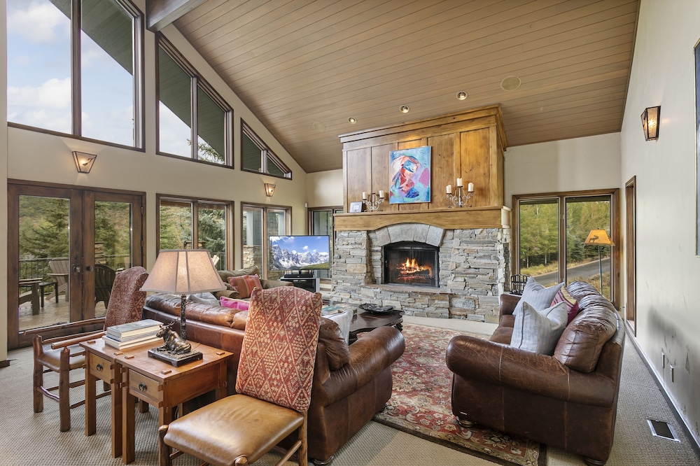 Upper Telemark Drive Home at Deer Valley Resort - 7 Bedroom Home with Hot Tub #2960 7 Home