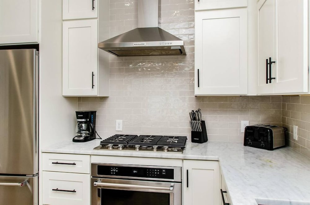 Jungle House Designer Residences – Downtown Columbus
