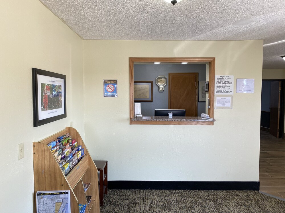 Campus Inn Motel