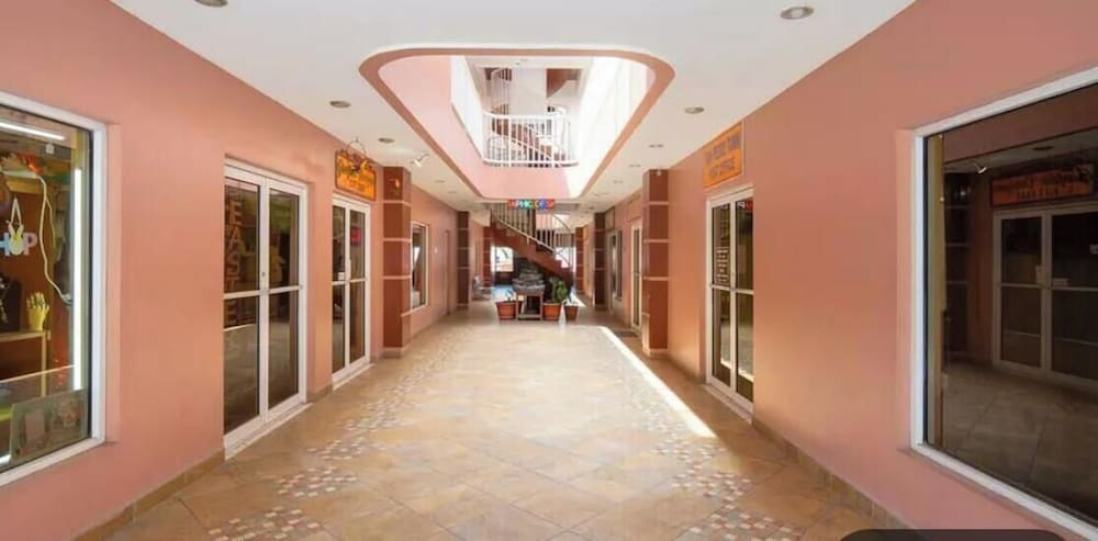 Paradise Suites & Residence