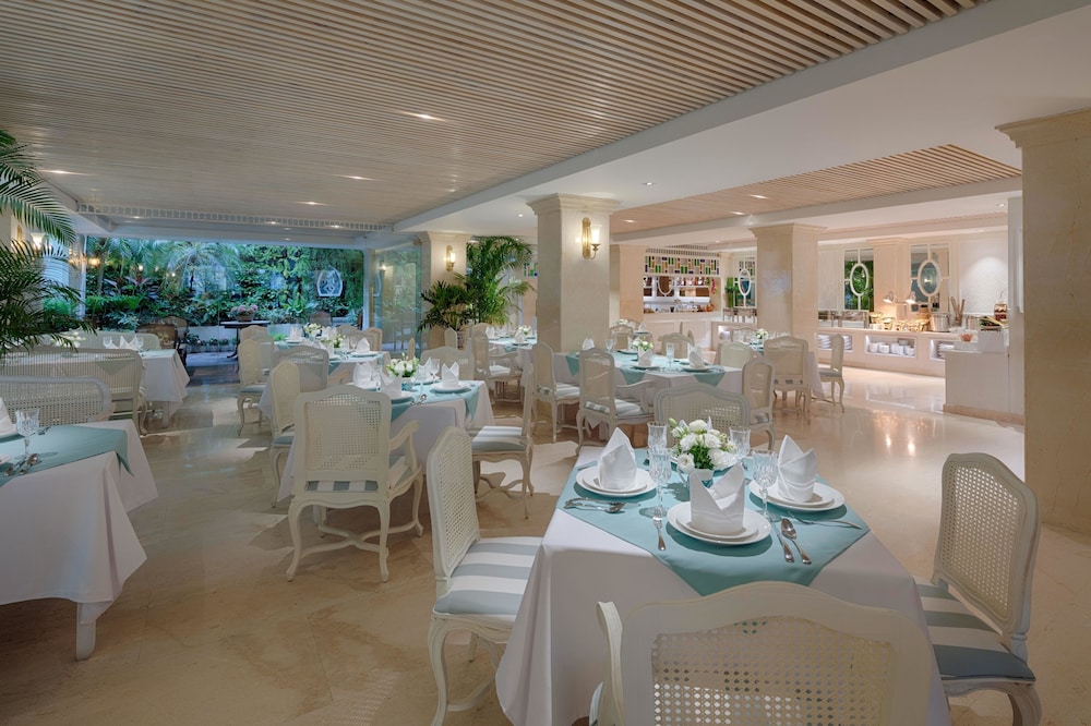 Au Lac Charner Hotel 91