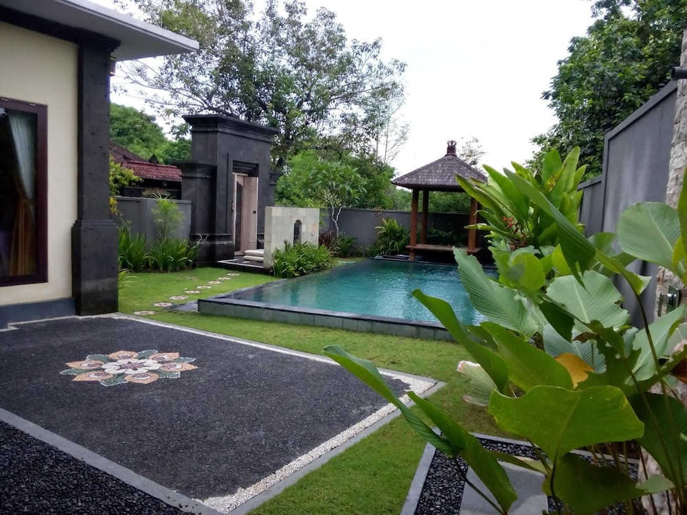 Avisaravilla and Guest House