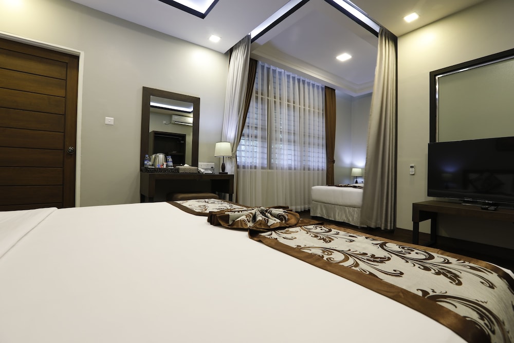 Cloud 10 Boutique Hotel