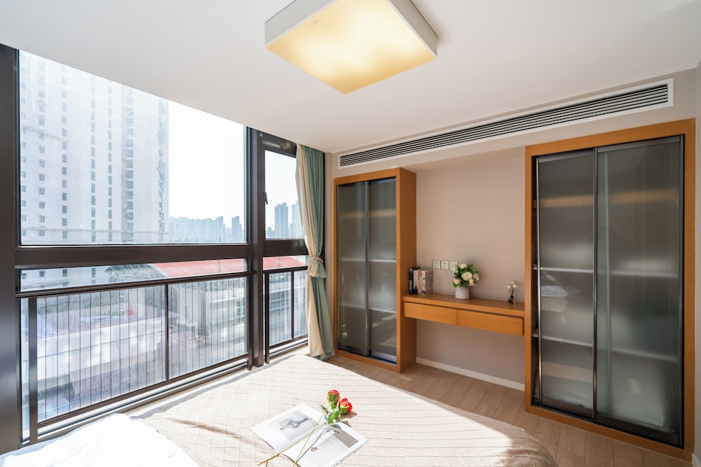 Shanghai Hills & Wanye Spacious Family Suites