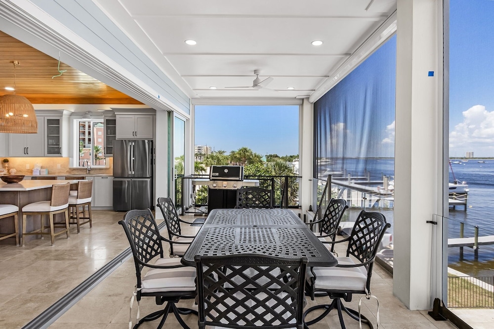 319 Bay & Beach Blessings: Pool Home W/ Water Views! 4 Bedroom Home