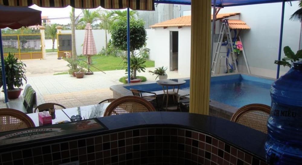 Oasis Hotel