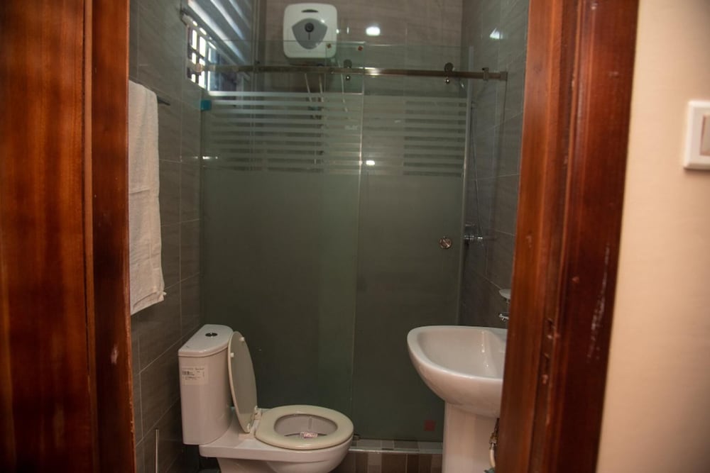 Captivating 1-bed Apartment in Tema, com 25 view 5