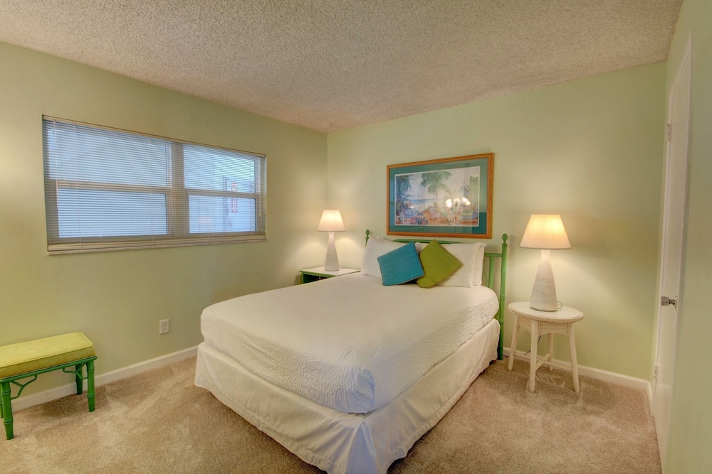 459 El Matador 2 Bedroom Condo
