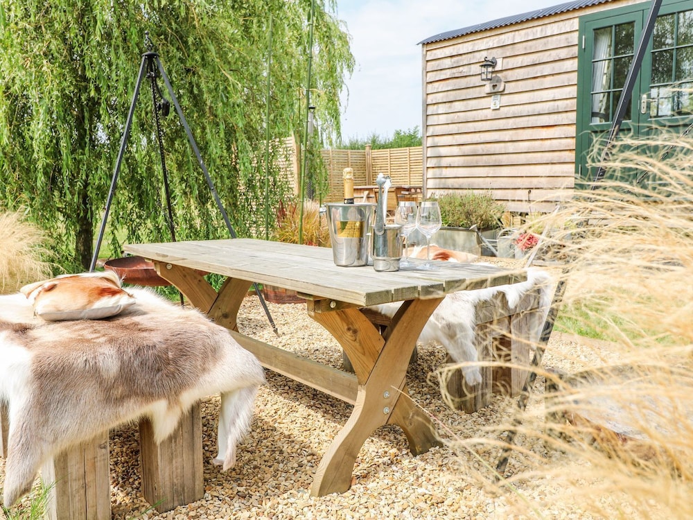 Poppie's Shepherds Hut at Shepherds Lodge