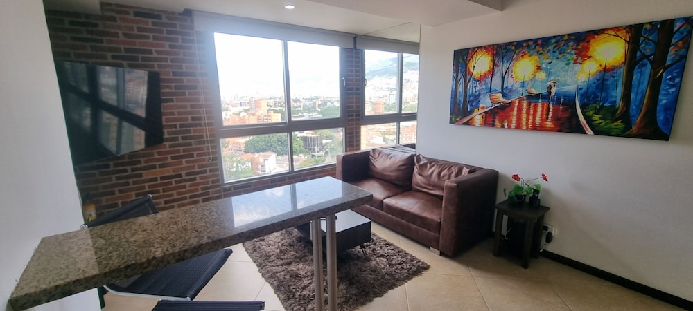 Penthouse Rooftop Gem in the Laureles