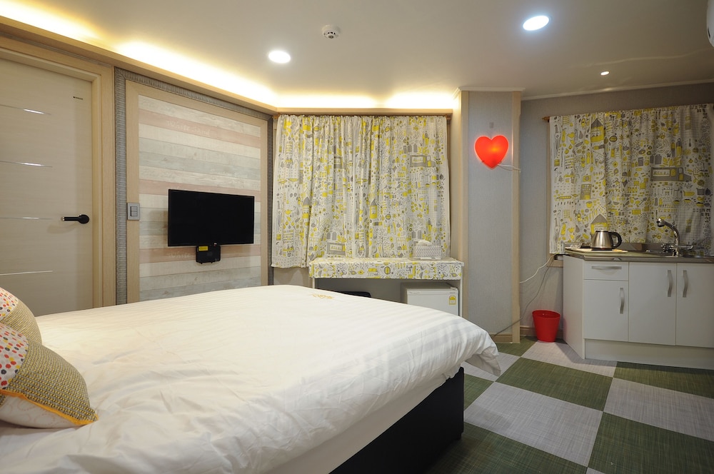 hotel room