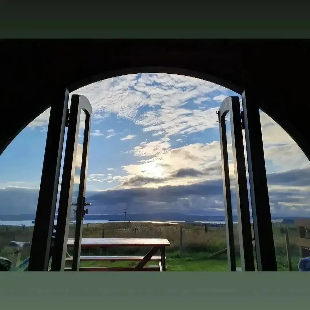 Hebrides Bothy - Glamping