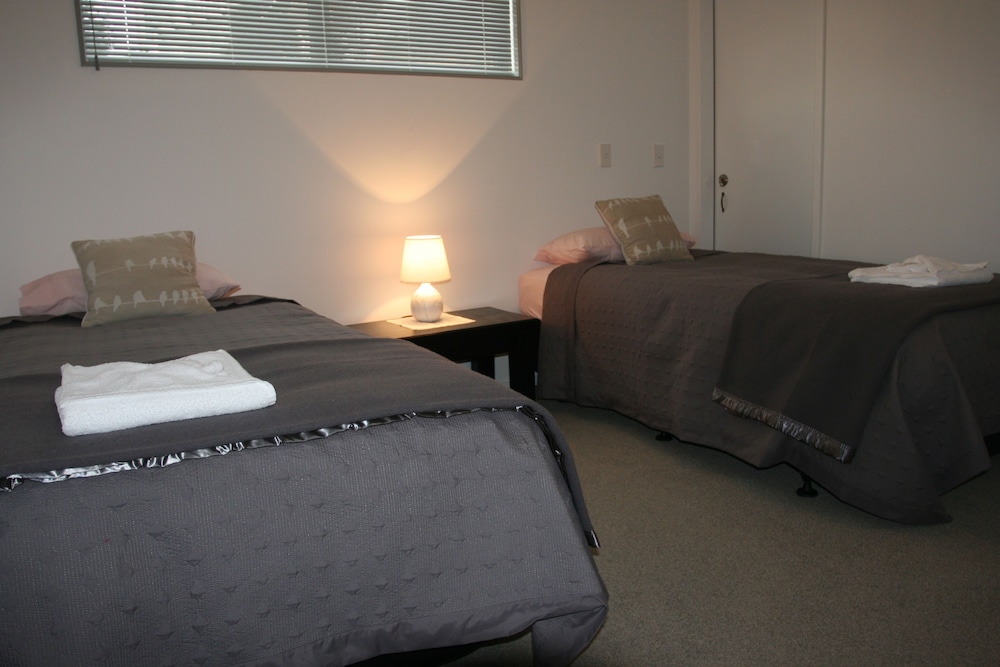 Mapleview Cottage view 3