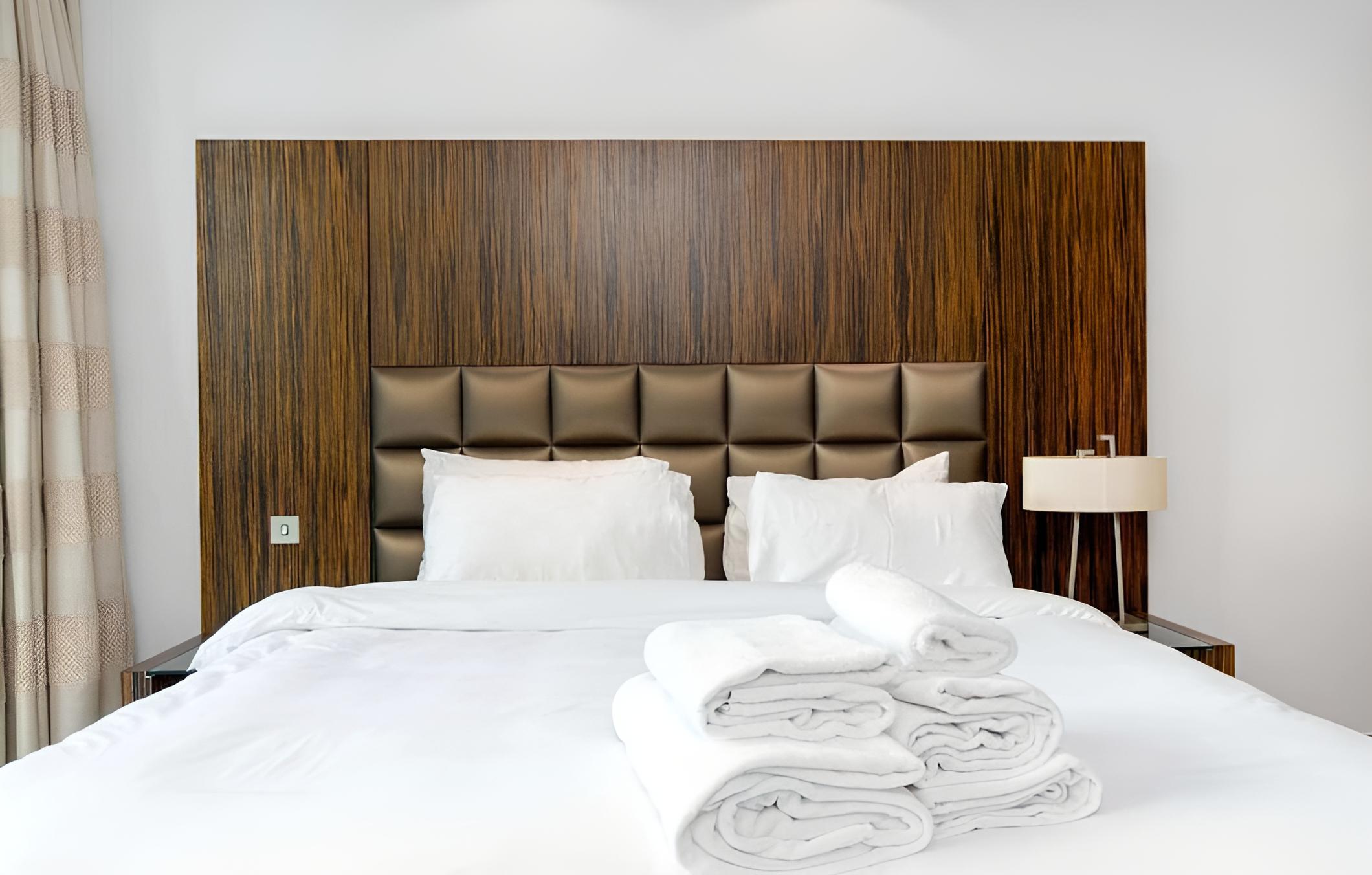 Cozy 2bdr in Jumeirah Lakes Towers