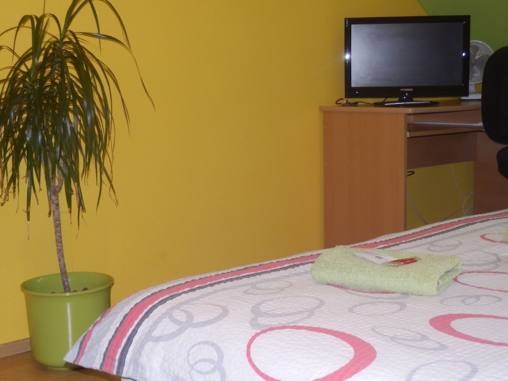 Photo 10