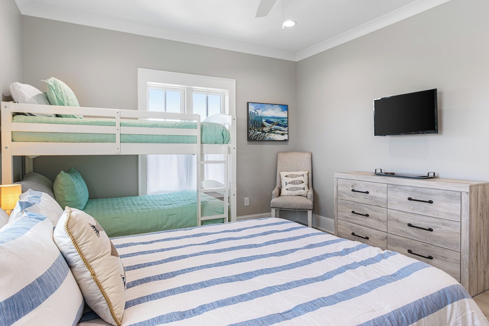 Sunshine Villa by Southern Vacation Rentals