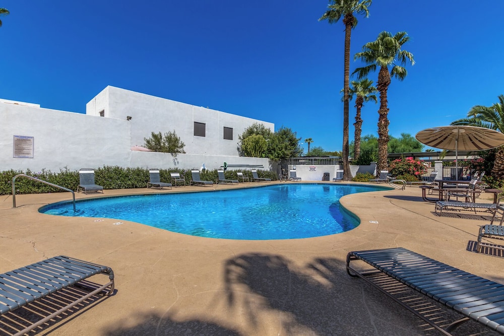Blue Abode - Old Town Scottsdale - Pool &bbq Grill
