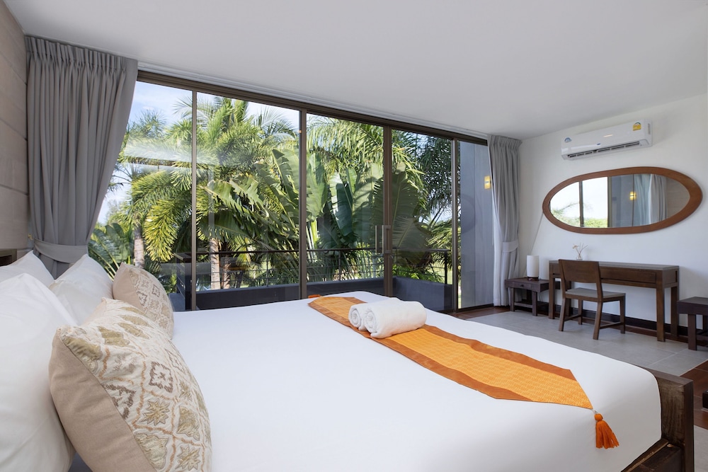 Private 3BR Pool Access Villa Argent 10 view 2