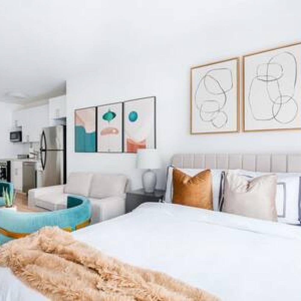 444-5a Newly Renovated 1BR in Hell s Kitchen