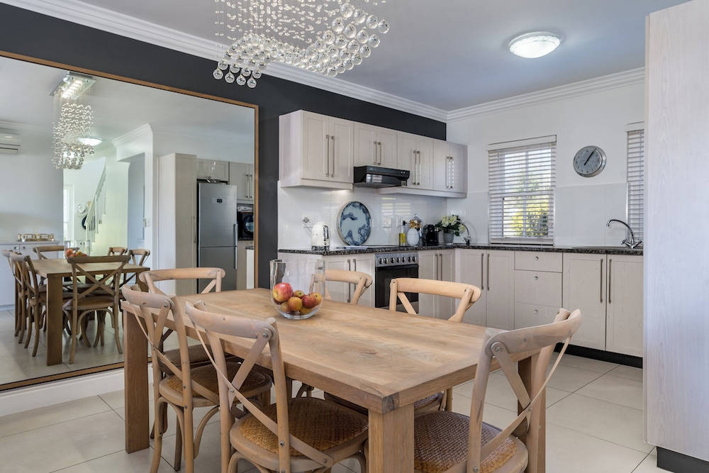 Winelands Golf Lodges at De Zalze