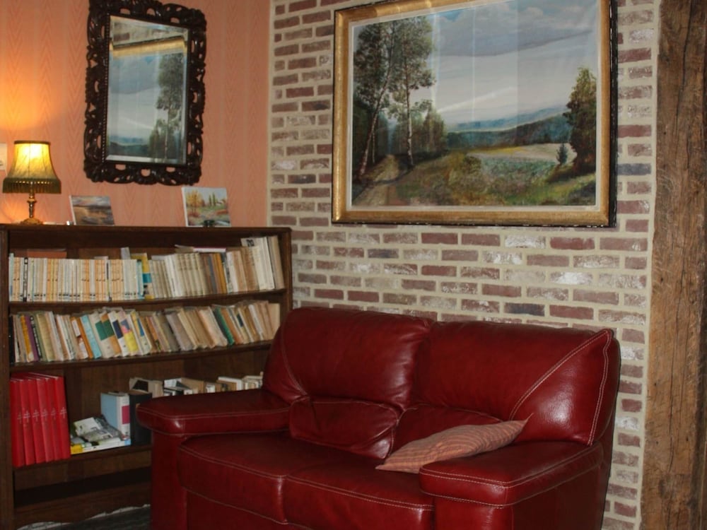 Cozy Escape in Namur Region view 3