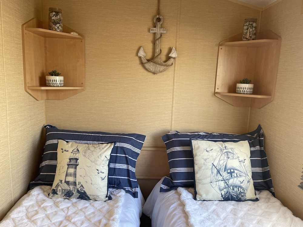 Escape Rio1 Caravan Seasalter Beach Outdoor Pool view 4