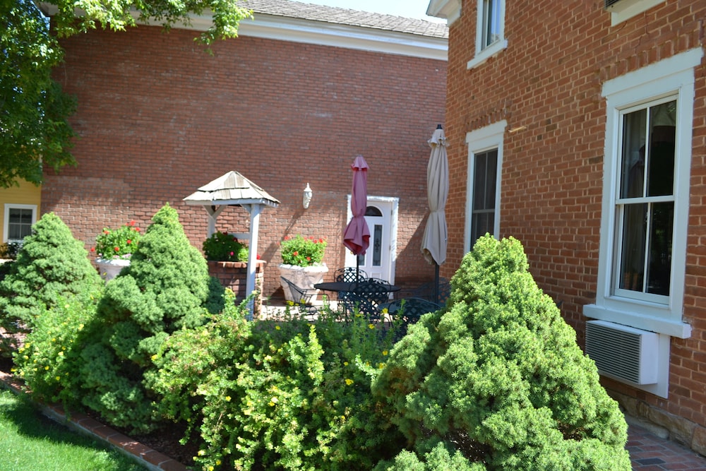 Photo 8