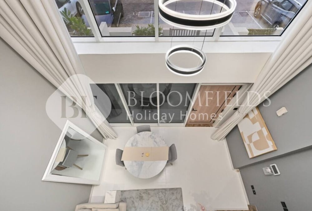 89 Bloomfields Modern 1BR Apt Rukan Dxb