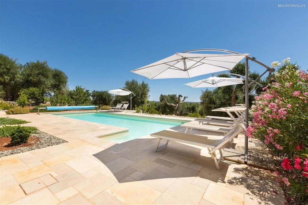 661 Villa con Piscina e Vista Panoramica a Ostuni view 3