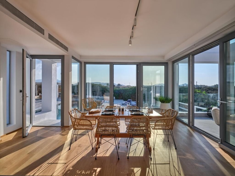 Empire Luxury Villas