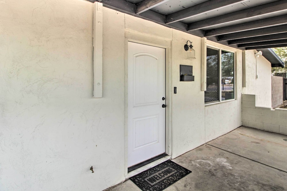 Charming Home ~ 7 Mi to Downtown Tucson!
