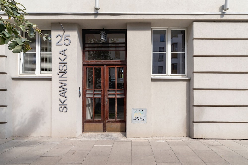 Retro Apartment Skawinska by Renters view 4
