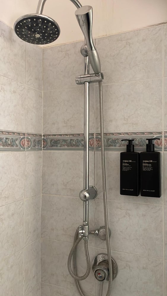 Domus Linda in Roma With 1 Bedrooms and 1 Bathrooms