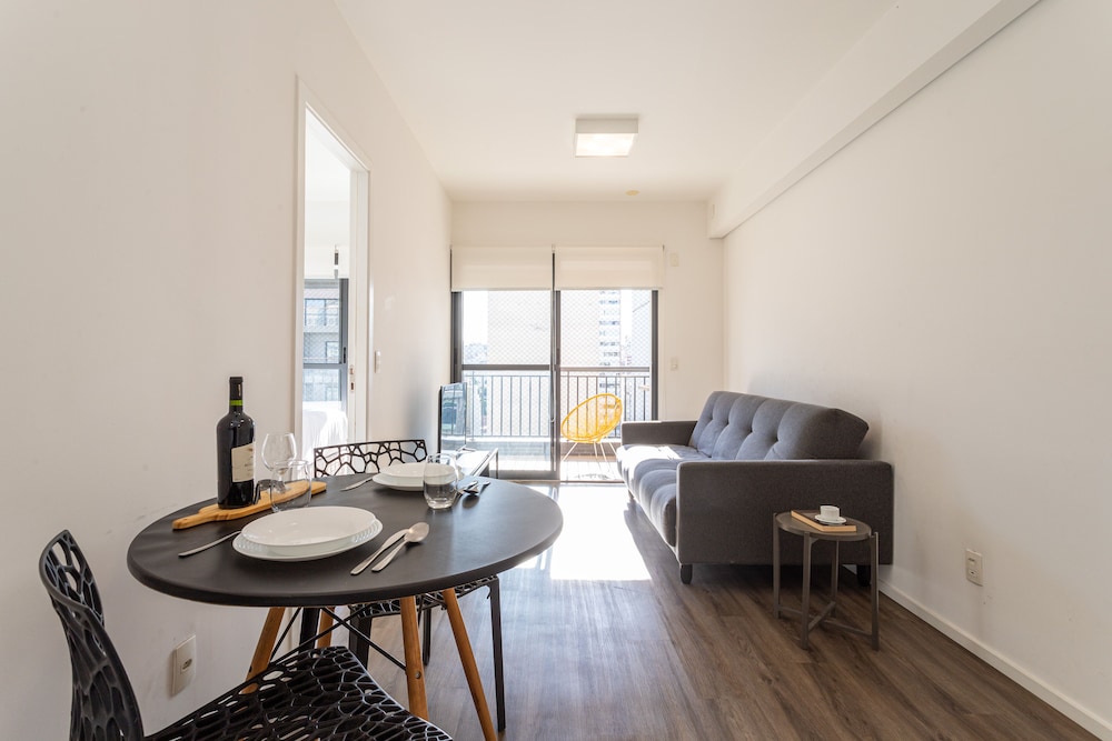 Setin Downtown Genebra by Viva - Apartamentos completos na Bela Vista com piscina