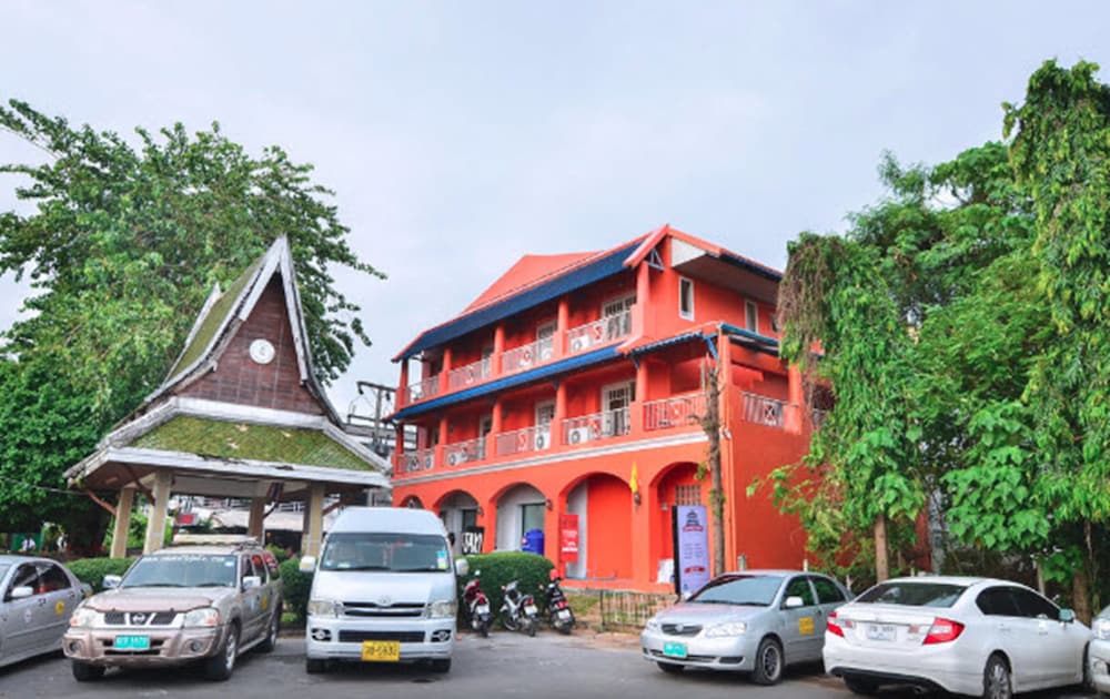 Anda Orange Pier Guesthouse
