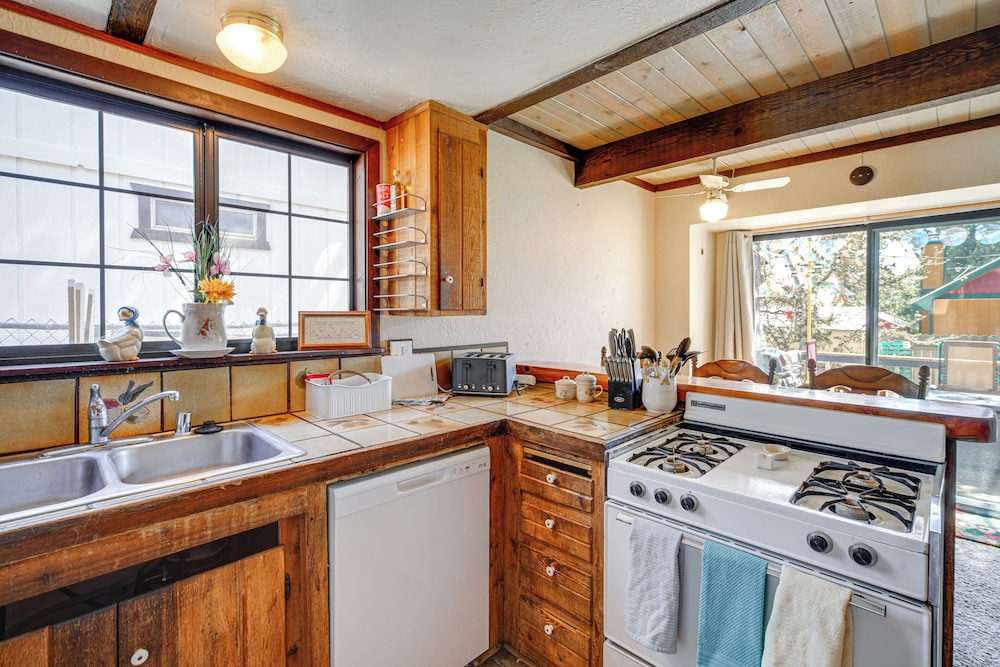 Near Lakes & Skiing: Cozy Sugarloaf Cabin w/ Yard