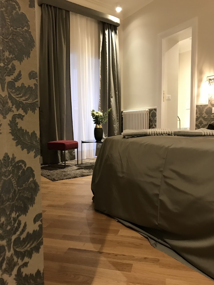Mia al Pantheon Luxury Suites