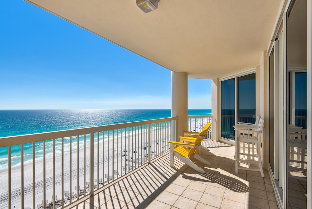 Silver Beach Towers 1003 West