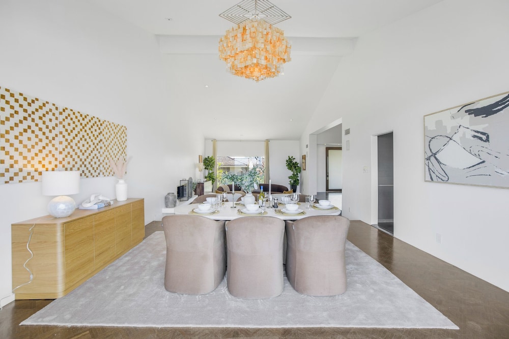 Stradella View - Bel-air Oasis w/ Infinity Pool & Stunning Panoramic Views