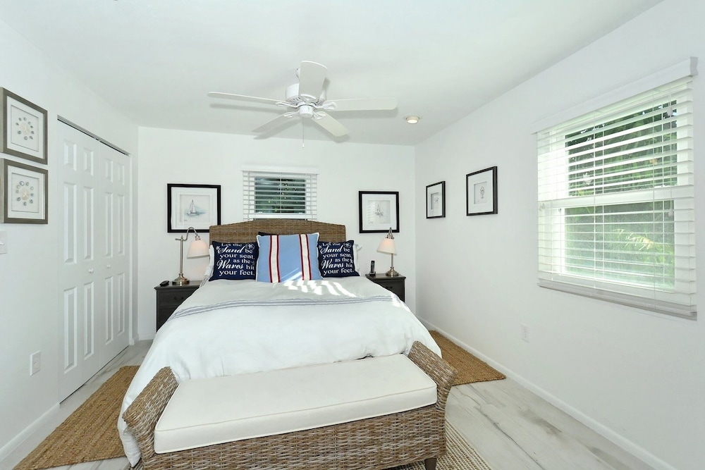 Tarpon Pointe 2 Bedroom Home by Redawning
