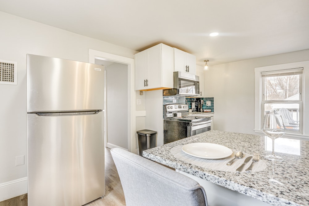 Weymouth Apartment: Close to Beaches & Boston!