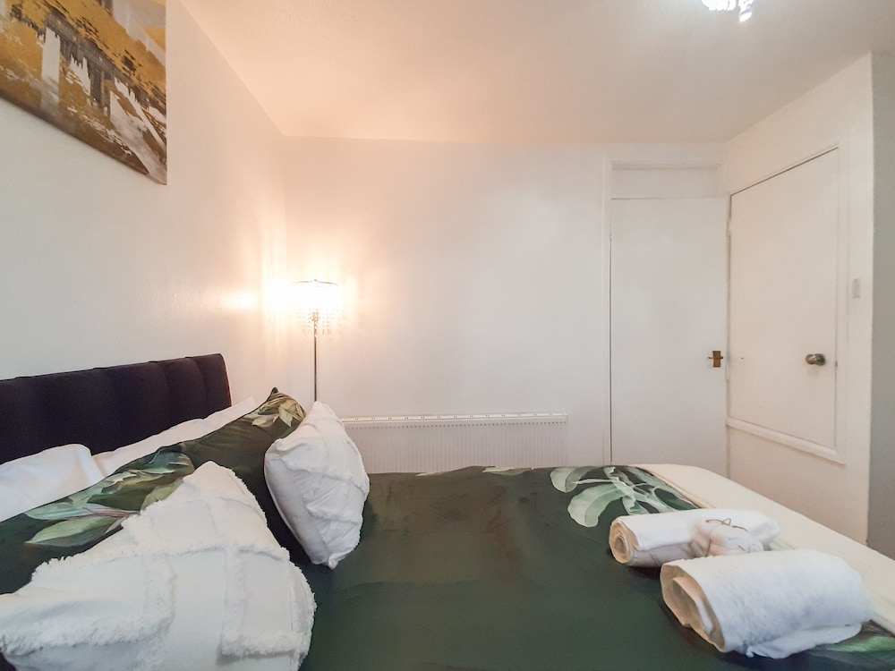 I Luv London Too! 1bed Stunnin Home Sleeps 3!