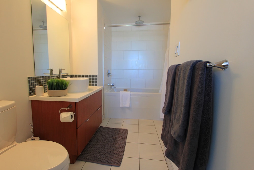 The Emperor at the Juliet - Image 5