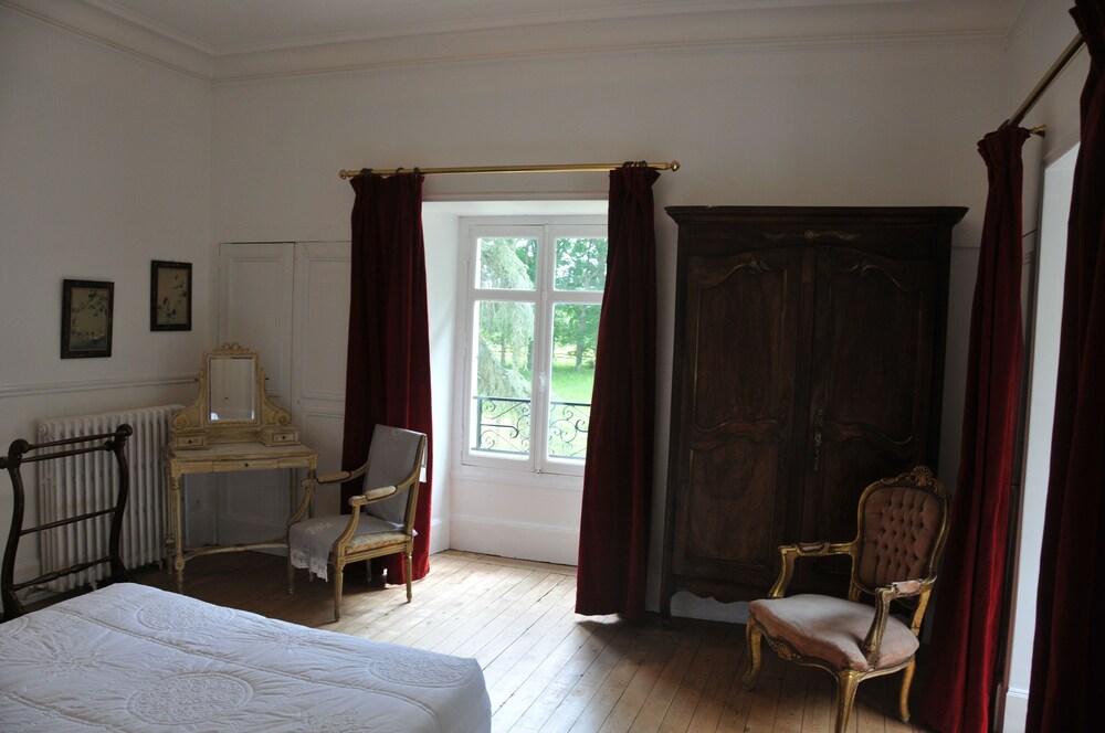 Château de la Chaussée view 2