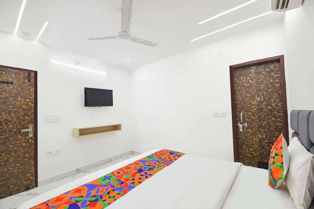 Fabhotel Scorpion Inn