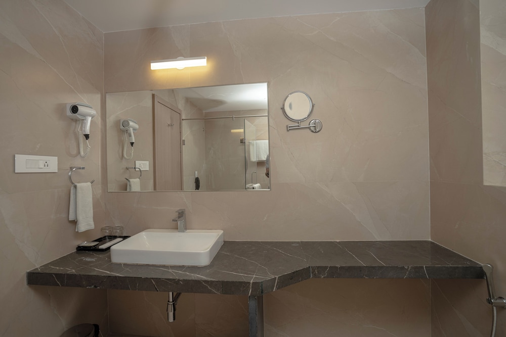 Cubix Hotel