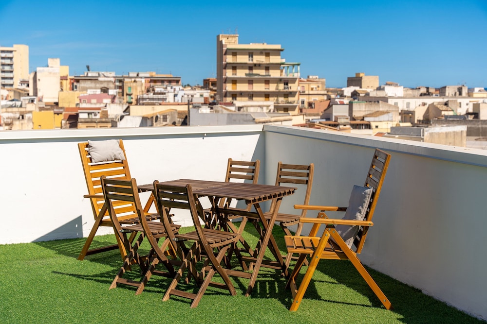 Myia 3B in Siracusa With 1 Bedrooms and 1 Bathrooms